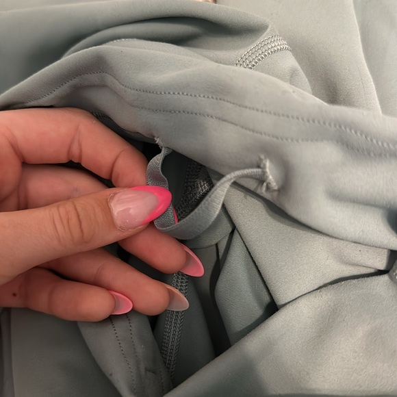 Lululemon leggings size 0 worn once no flaws!! - Picture 4 of 4